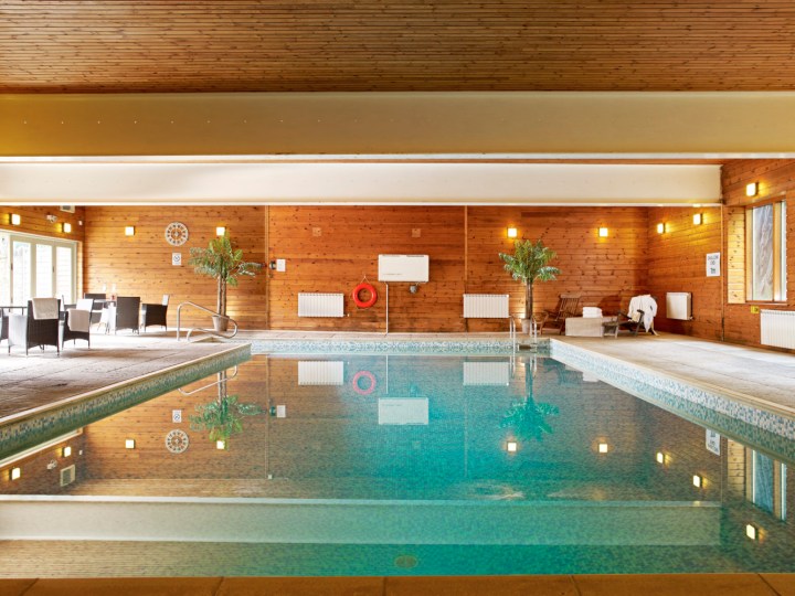 FF-Pool-Barn-Head-on