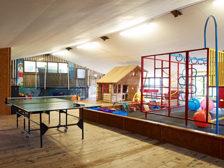 FF-Pool-Barn-PlayB-from-Door